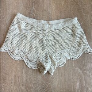 Volcom crochet shorts cream color size medium